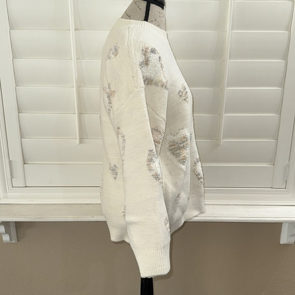 POL Heart Sweater - Picture 2 of 10